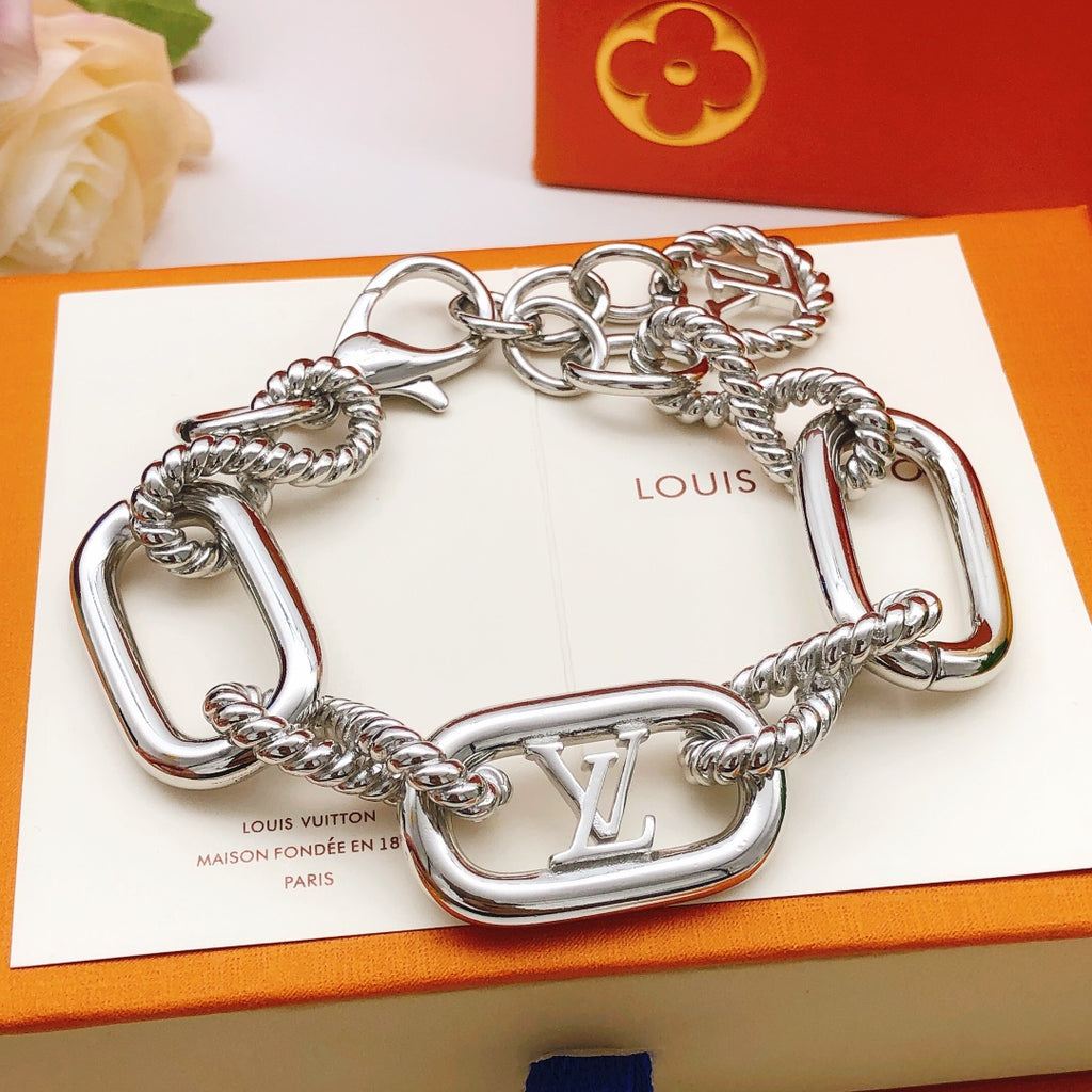 Louis Vuitton Silver-Tone Openwork Twisted Bracelet - album image 4