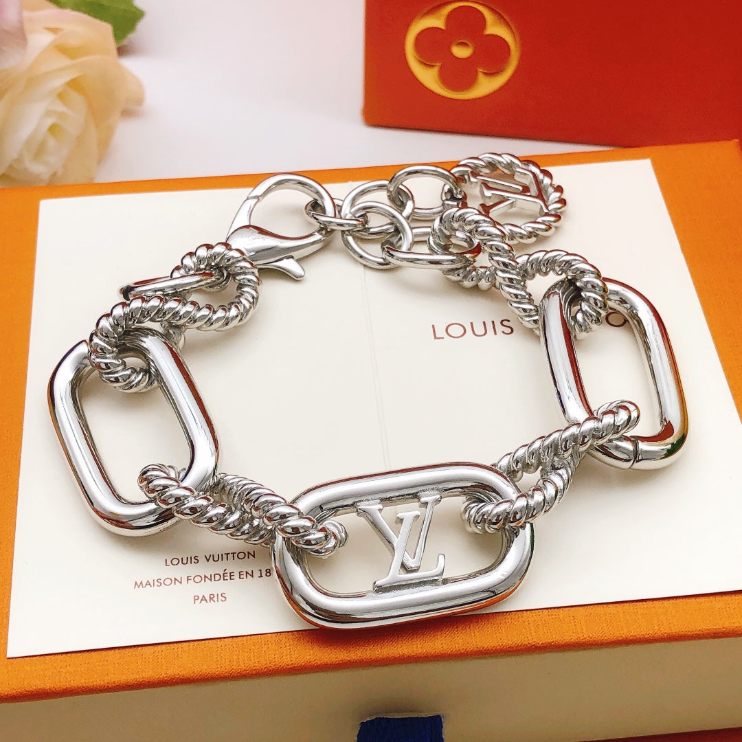 Louis Vuitton Silver-Tone Openwork Twisted Bracelet - album image 4