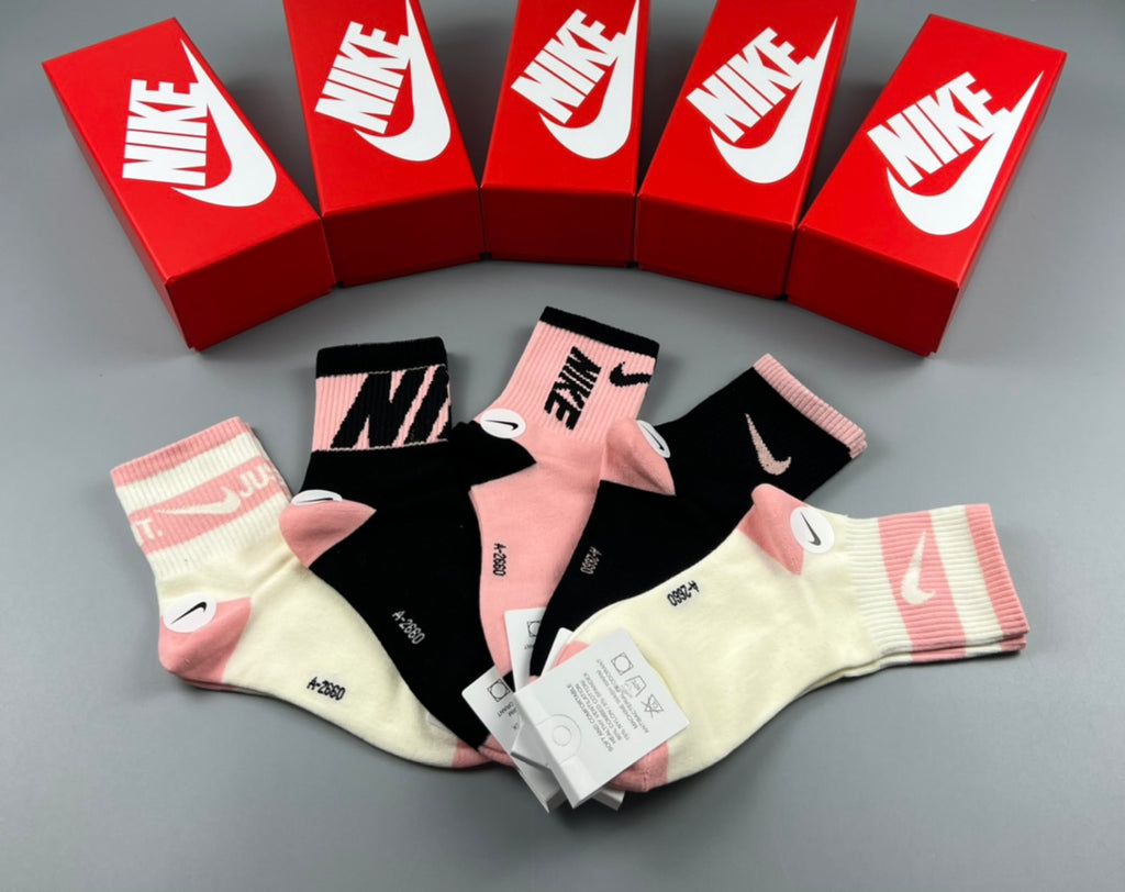 Nike pink black graphic mix socks, image 5
