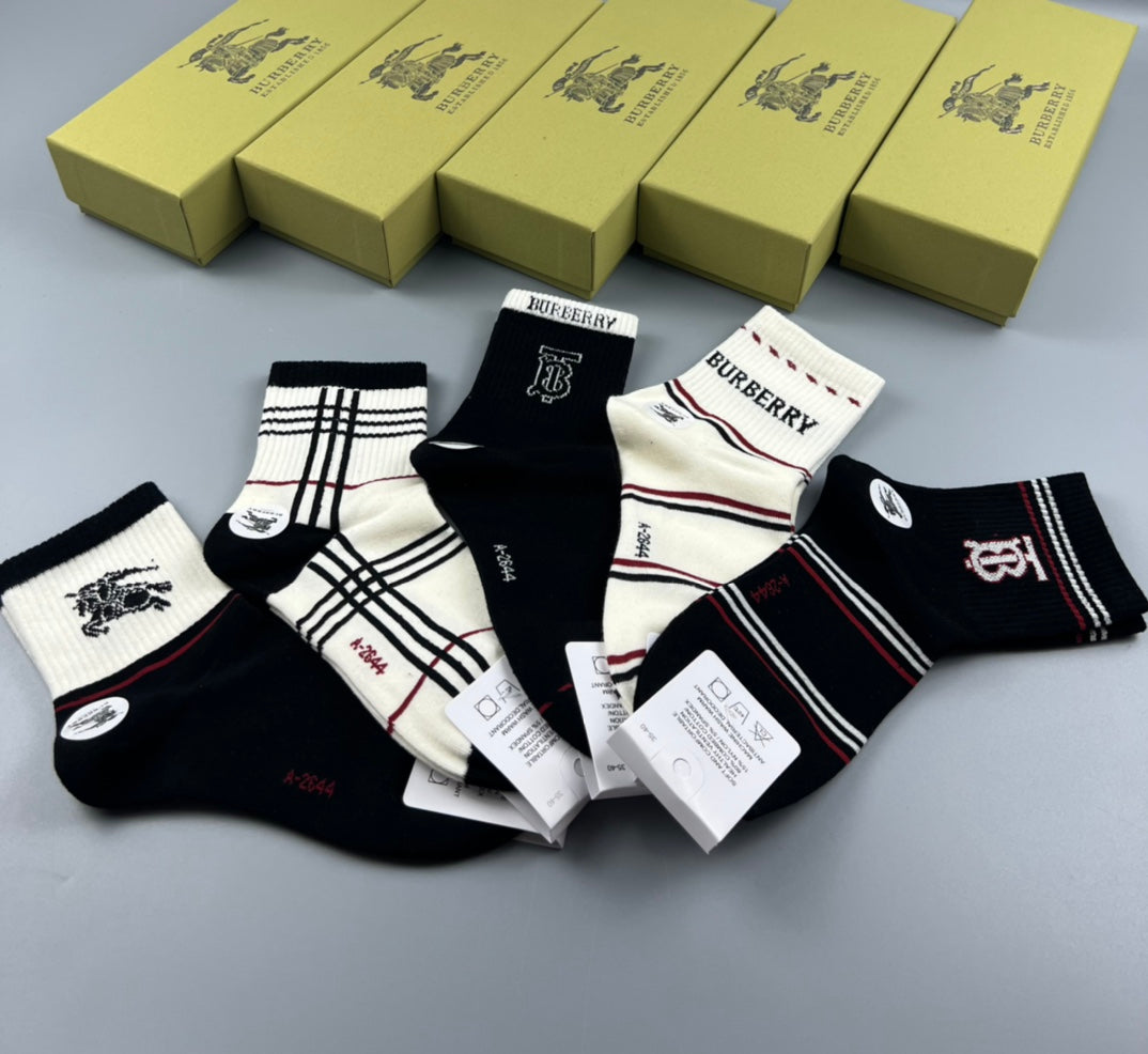 Burberry monochrome check stripe crew socks - view 8