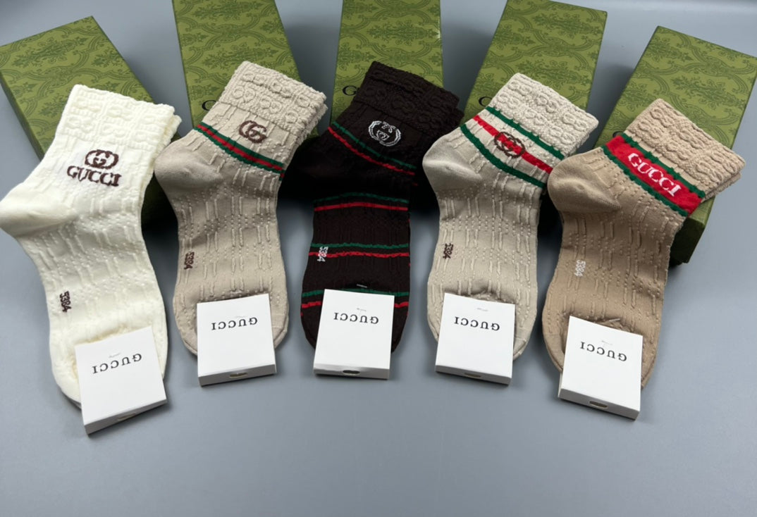Gucci Beige Crew Socks with logo bands and red-green stripes - image 5