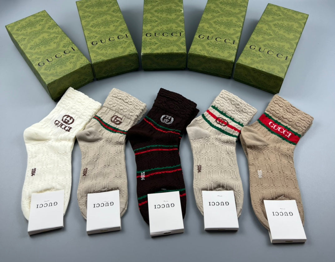 Gucci Beige Crew Socks with logo bands and red-green stripes - image 4