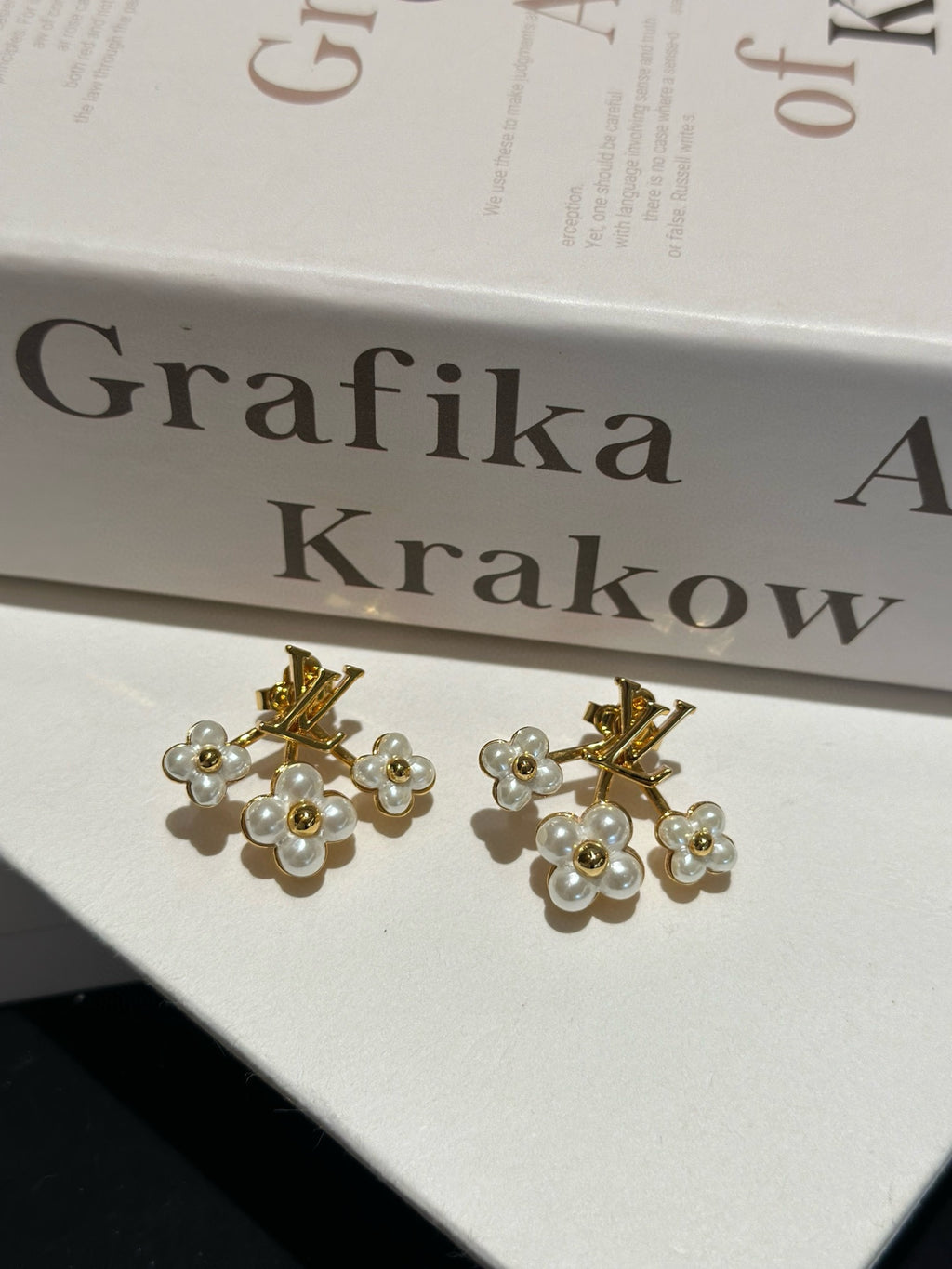 Louis Vuitton Flower Earrings - album image 1
