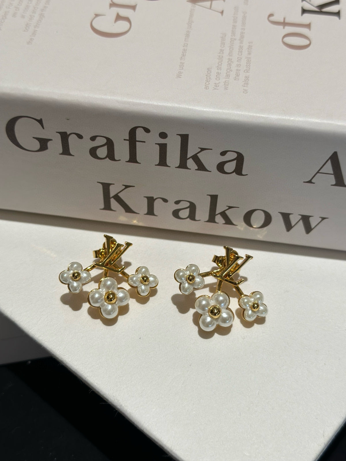 Louis Vuitton Flower Earrings - album image 1