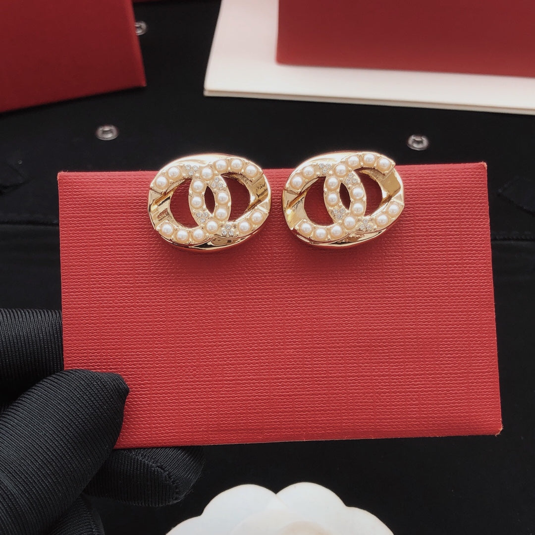 Chanel Pearl Circular Earrings - album image 3