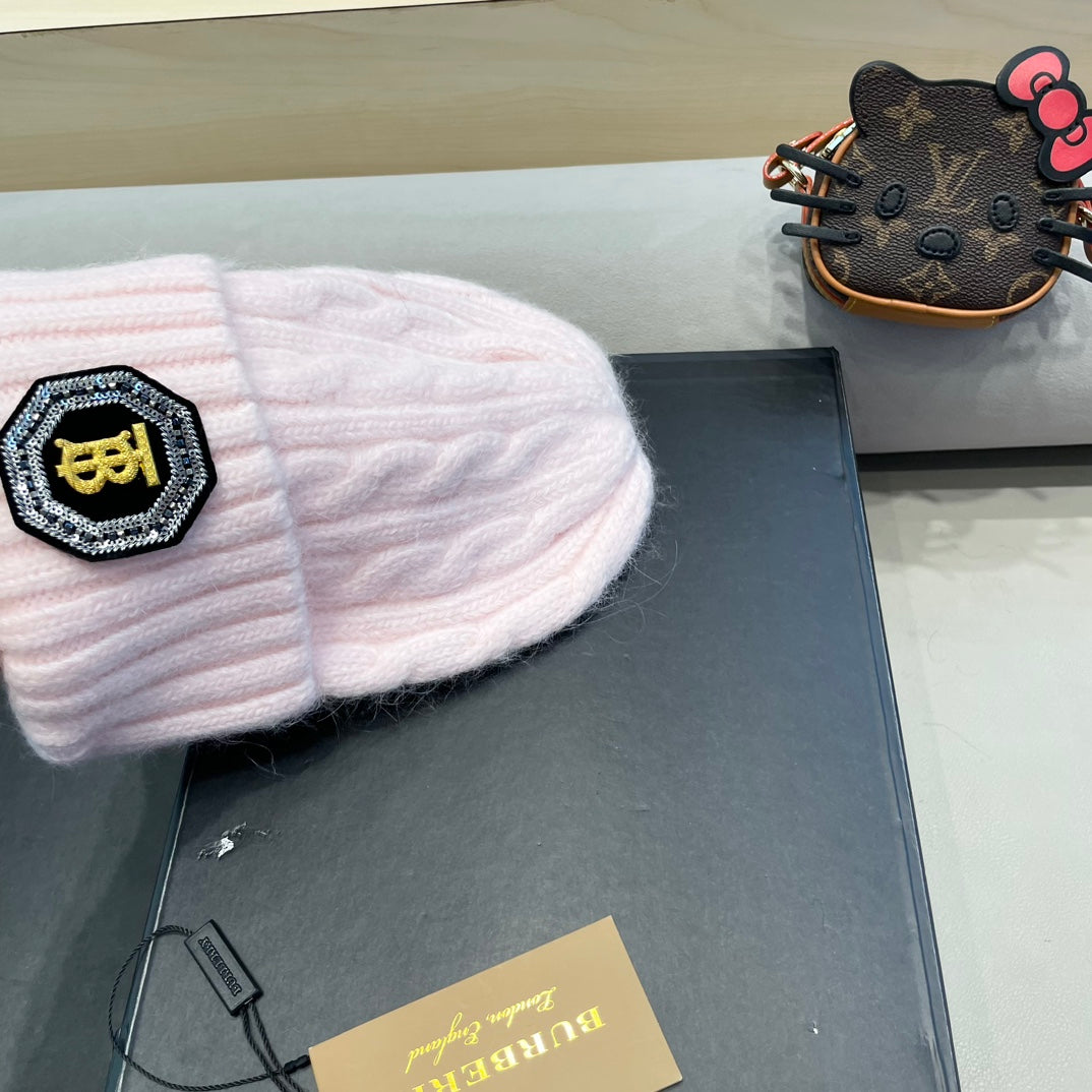 Burberry Cable Knit Patch Beanie - image 6