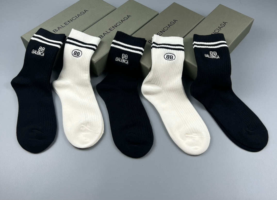 Balenciaga twin stripe cuff crew socks - view 3