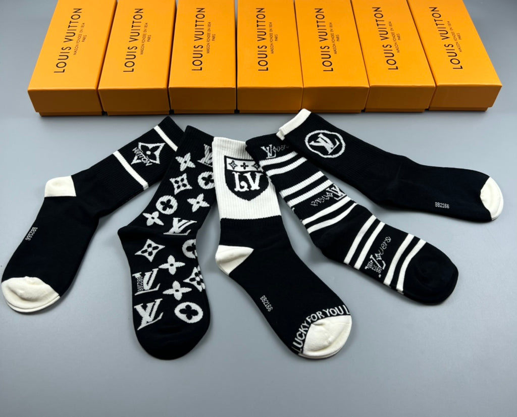 Louis Vuitton black white graphic crew socks, image 4