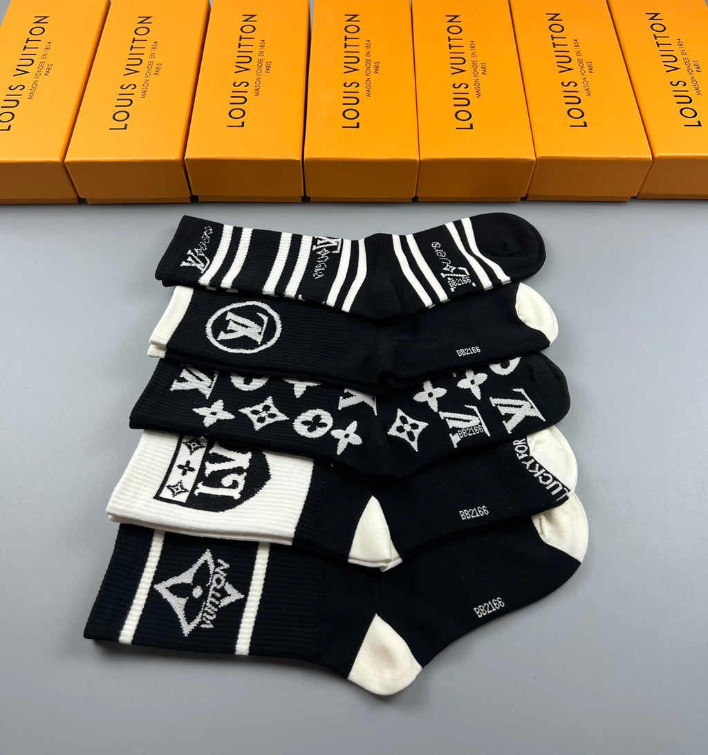Louis Vuitton black white graphic crew socks, image 8
