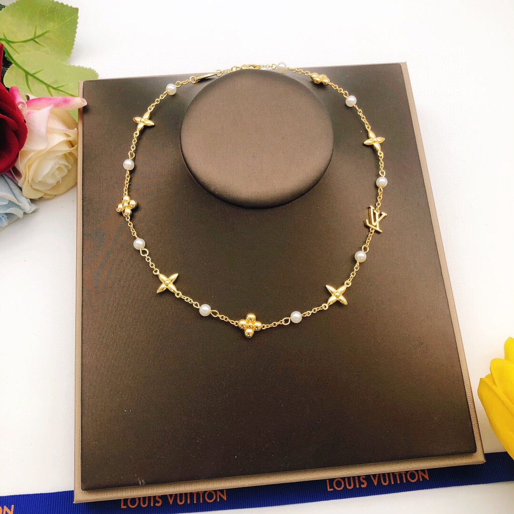 Louis Vuitton Pearl Flower Necklace - album image 1