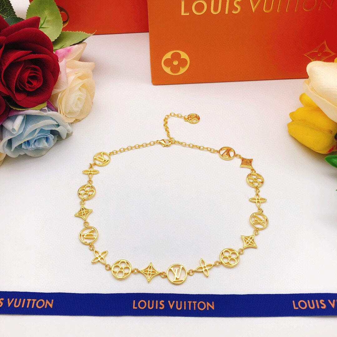Louis Vuitton Openwork Polished Necklace - album image 4