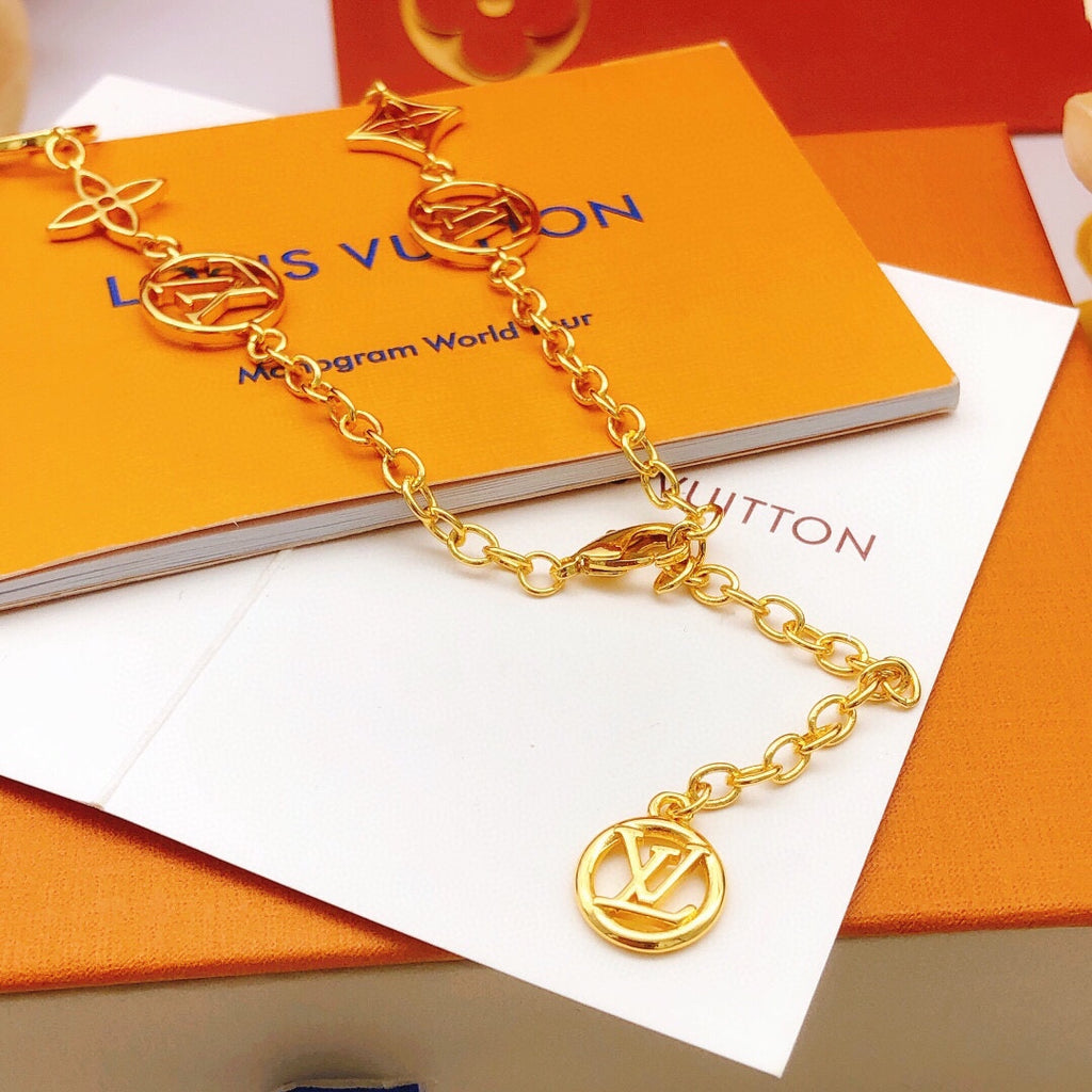 Louis Vuitton Openwork Polished Necklace - album image 3