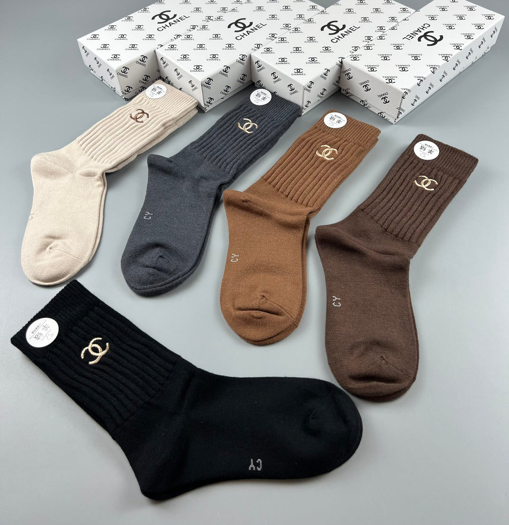 Chanel ribbed earth tone emblem crew socks - view 6