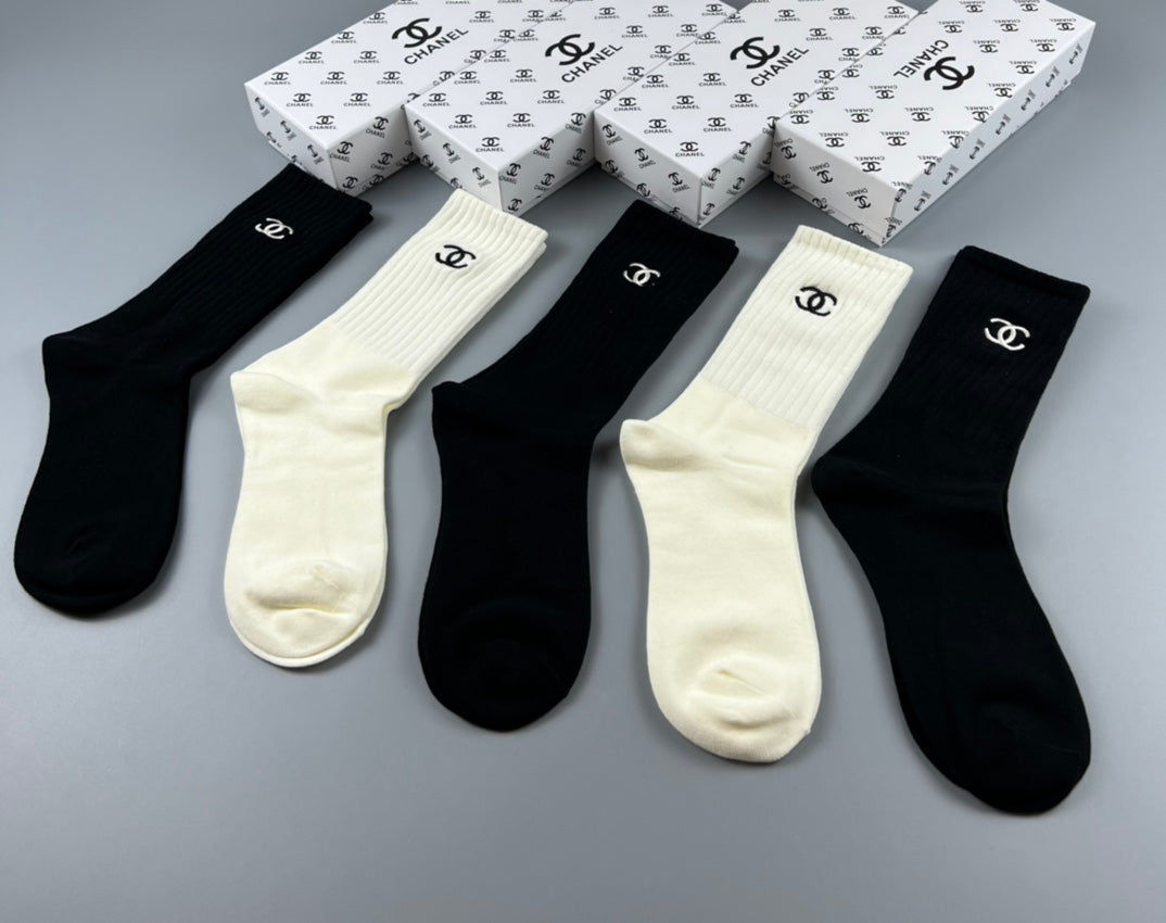 Chanel black cream ribbed emblem crew socks - view 4