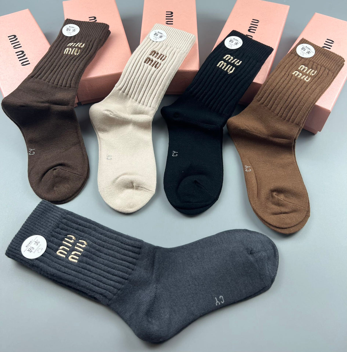 Miu Miu muted ribbed stacked logo crew socks, image 4