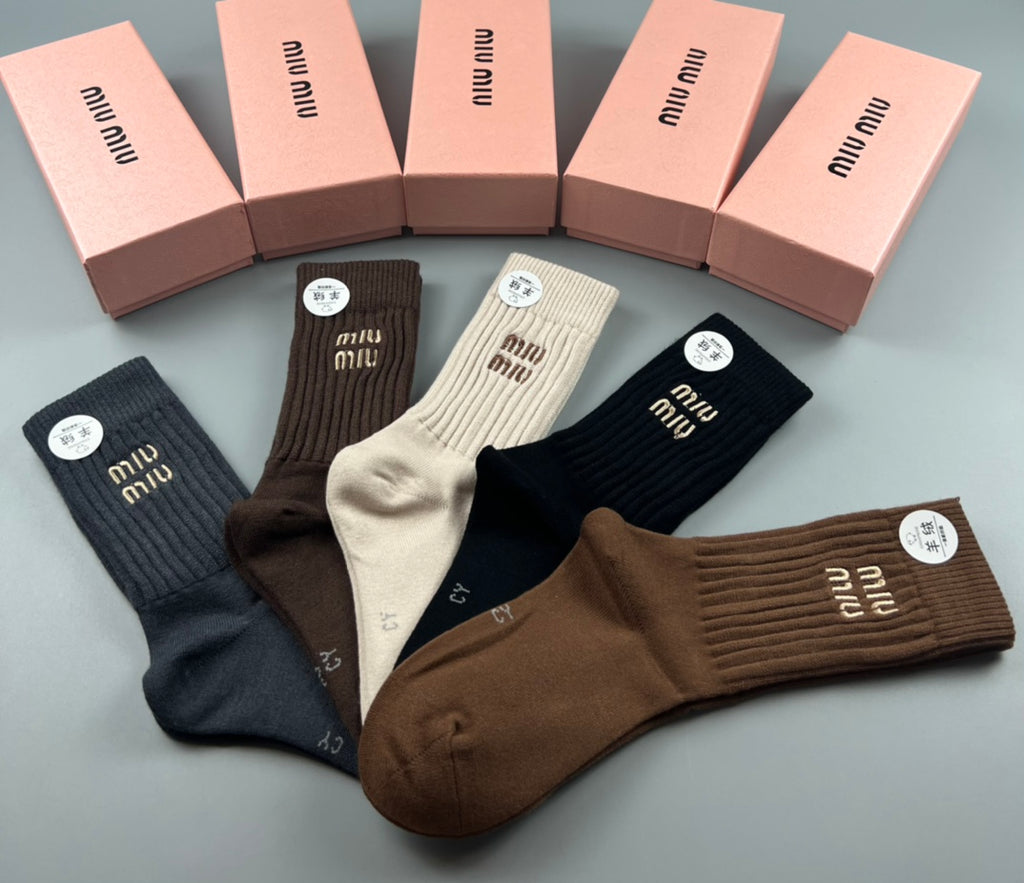 Miu Miu muted ribbed stacked logo crew socks, image 7