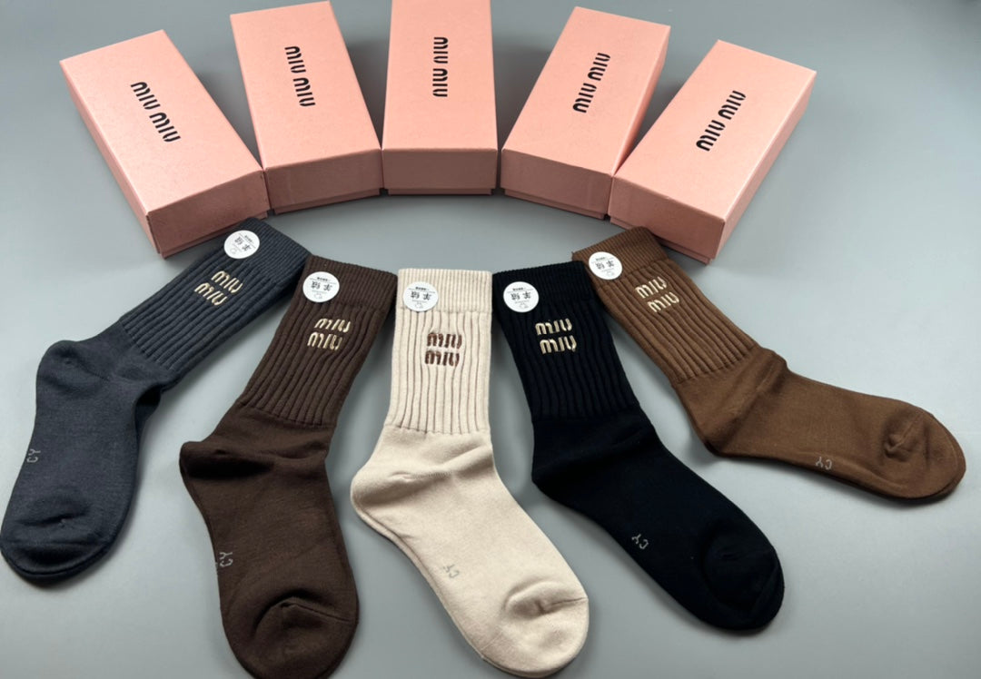 Miu Miu muted ribbed stacked logo crew socks, image 6