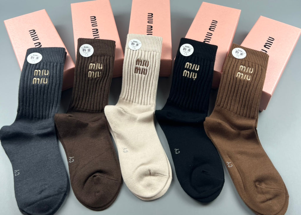 Miu Miu muted ribbed stacked logo crew socks, image 3