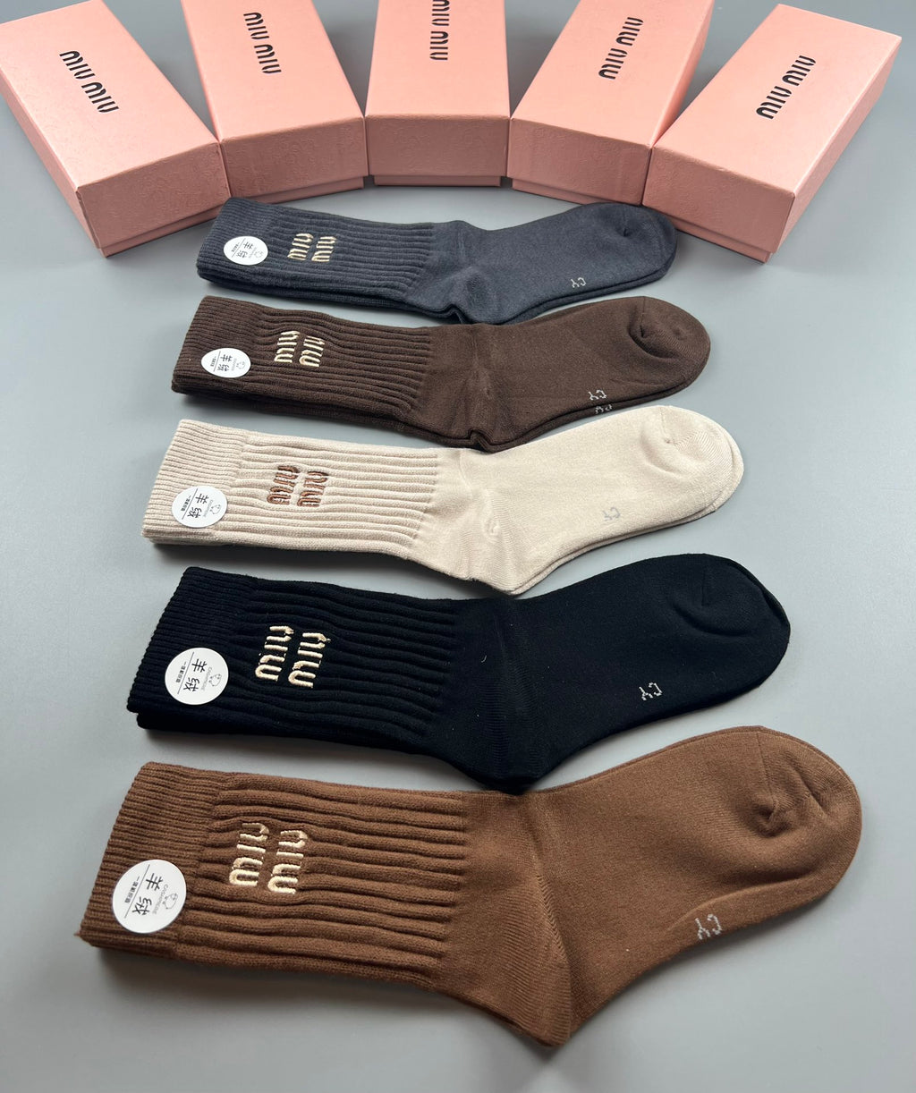 Miu Miu muted ribbed stacked logo crew socks, image 9