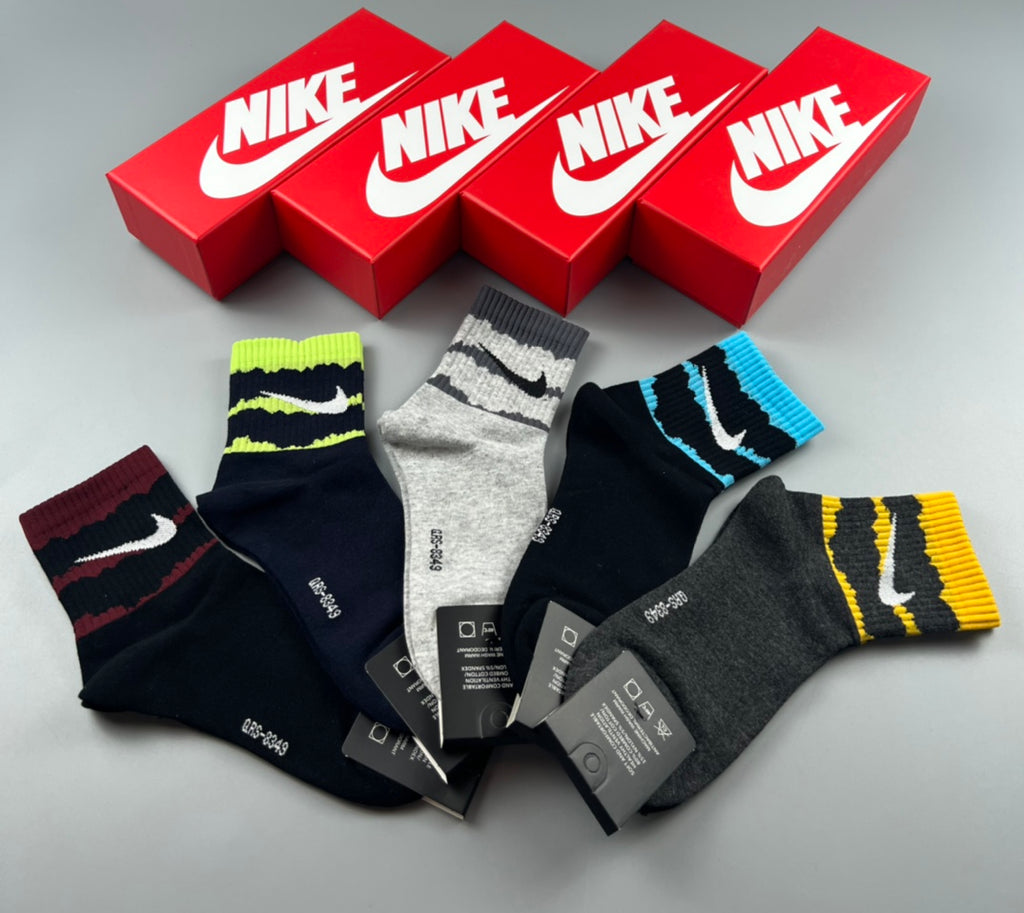 Nike bright wavy stripe socks, image 7