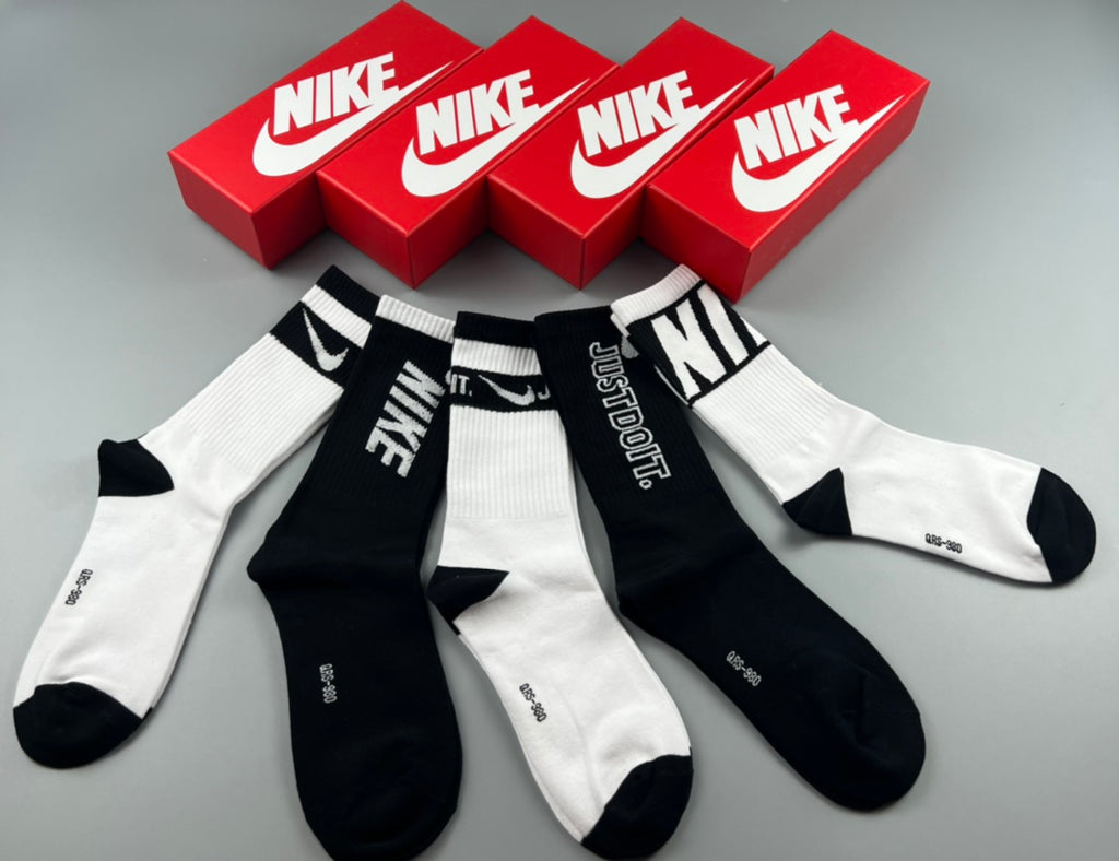 Nike bold monochrome type socks, image 5