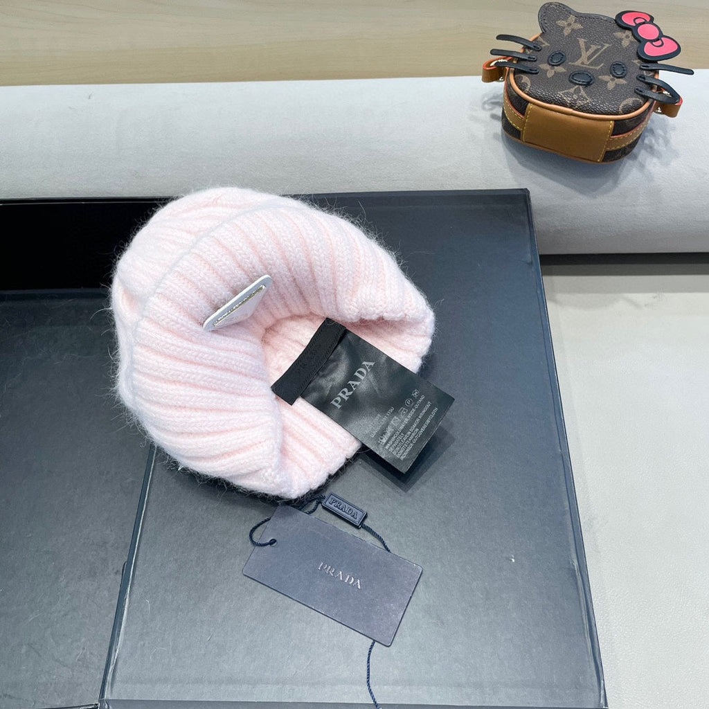 Prada Cable Knit Beanie - image 9
