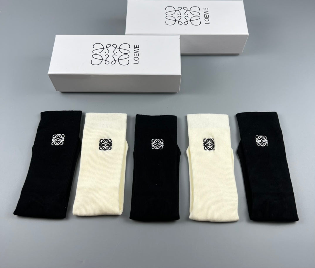 Loewe contrast small anagram crew socks - view 8