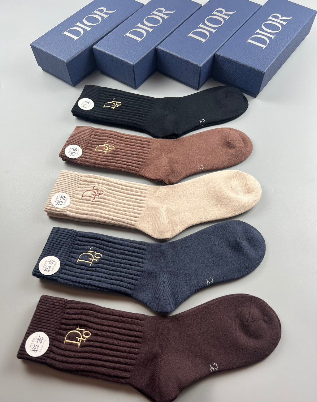 Dior ribbed gold monogram crew socks - view 9