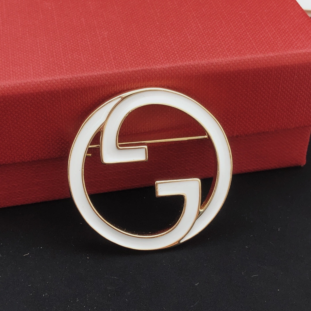 Gucci Enamel White Circular Brooch - album image 5