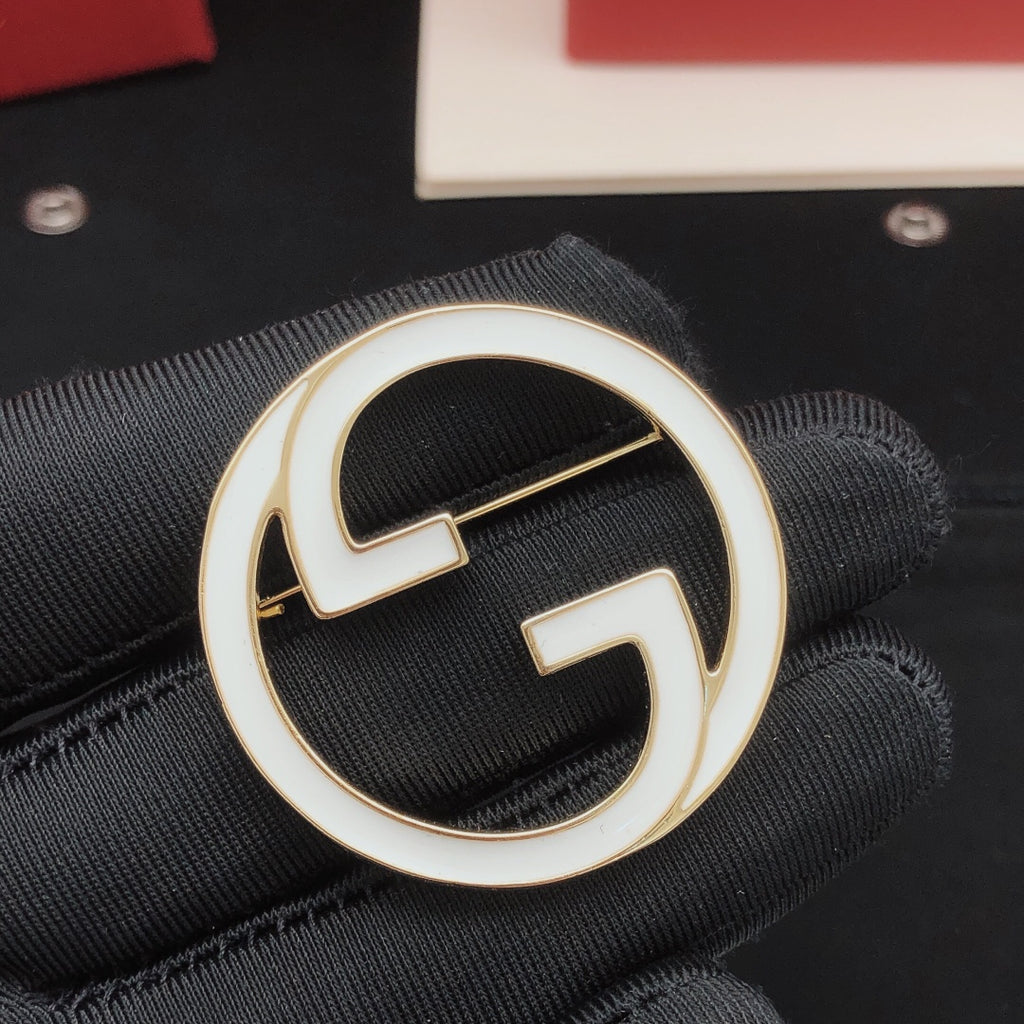 Gucci Enamel White Circular Brooch - album image 2