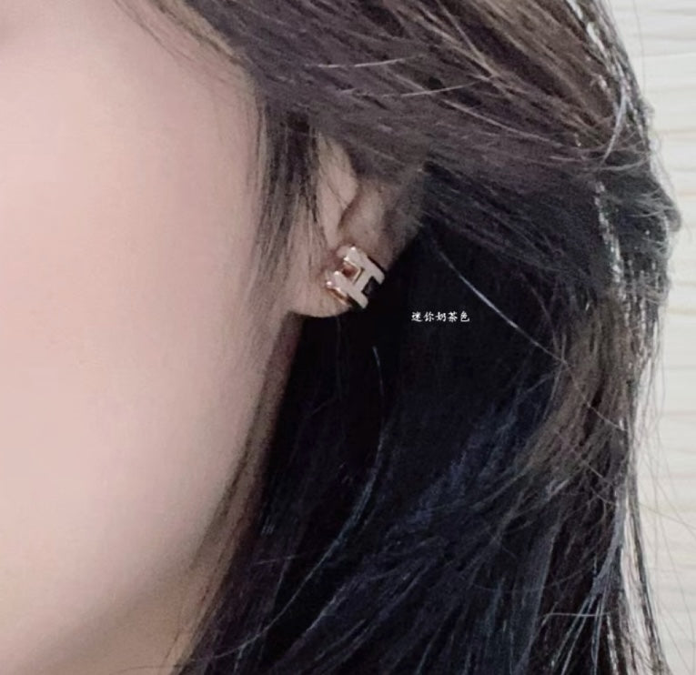 Hermès Black Mini H Stud Earrings - album image 1