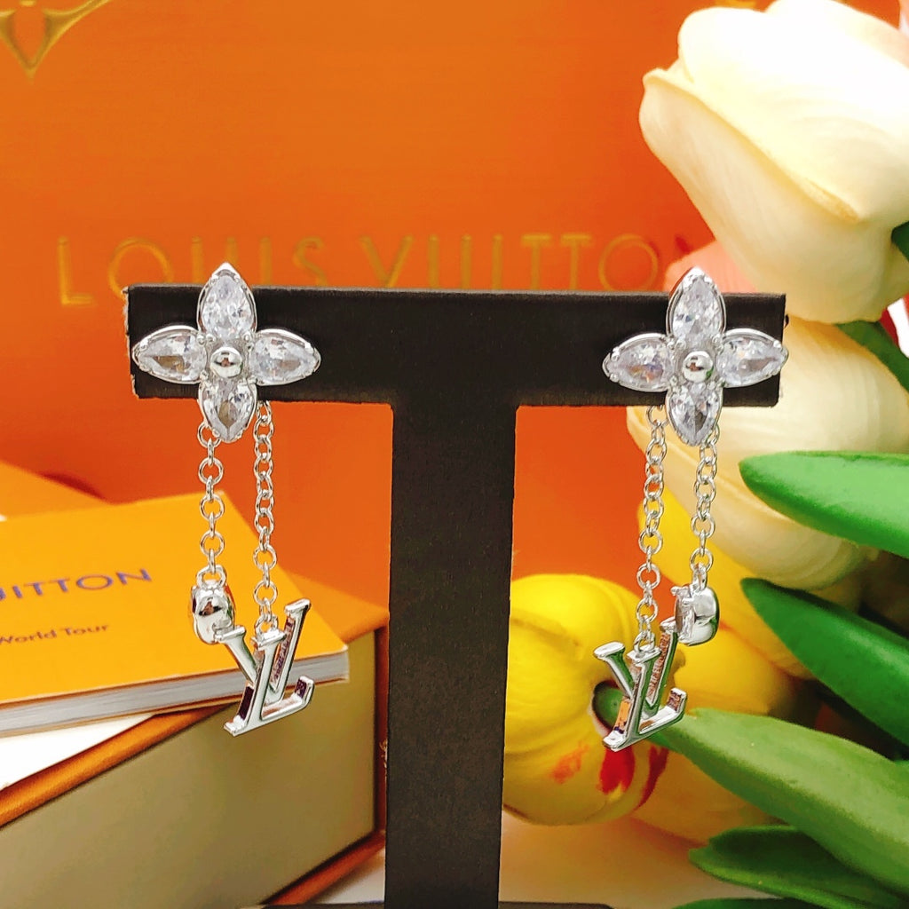 Louis Vuitton Blossom Tassel Earrings - album image 5