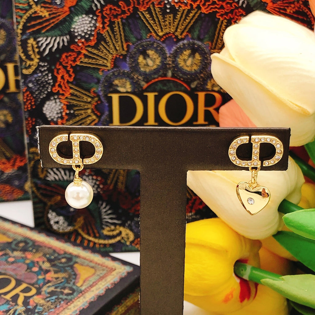 Dior Asymmetric CD Heart and Pearl-Look Earrings - product image 8