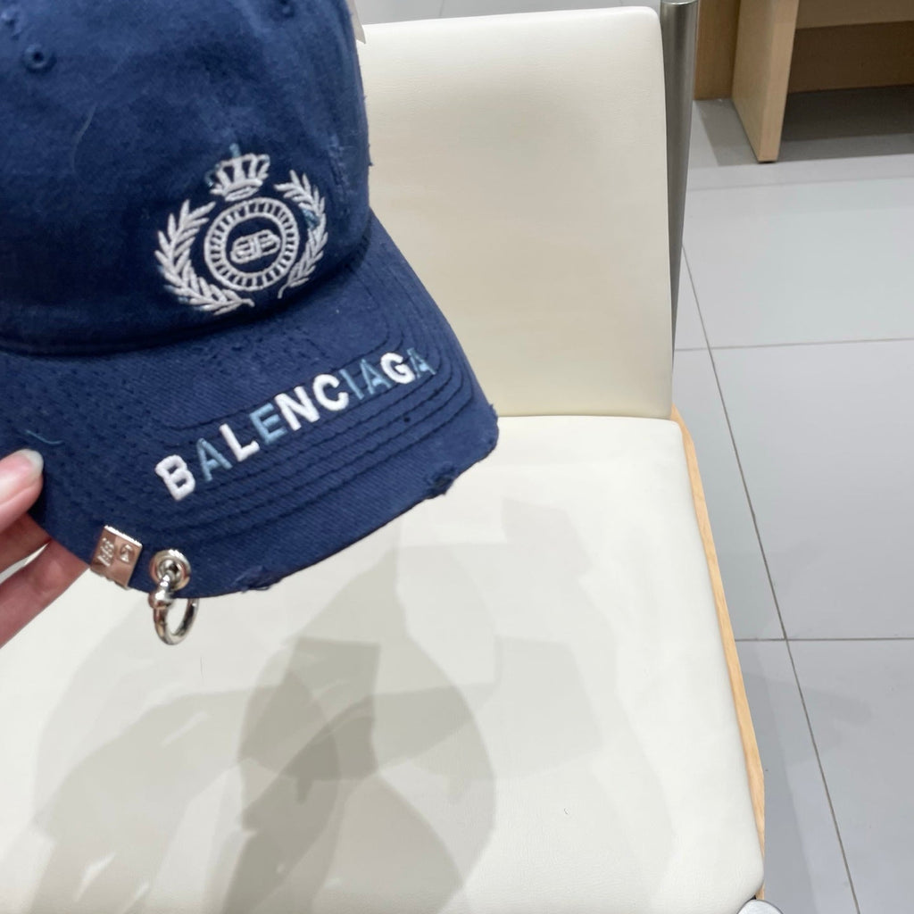 Balenciaga Baseball Cap - image 4