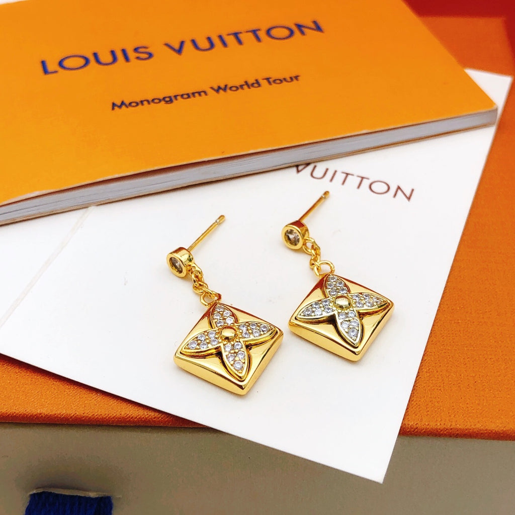 Louis Vuitton Diamond-Shape Tassel Earrings - album image 4