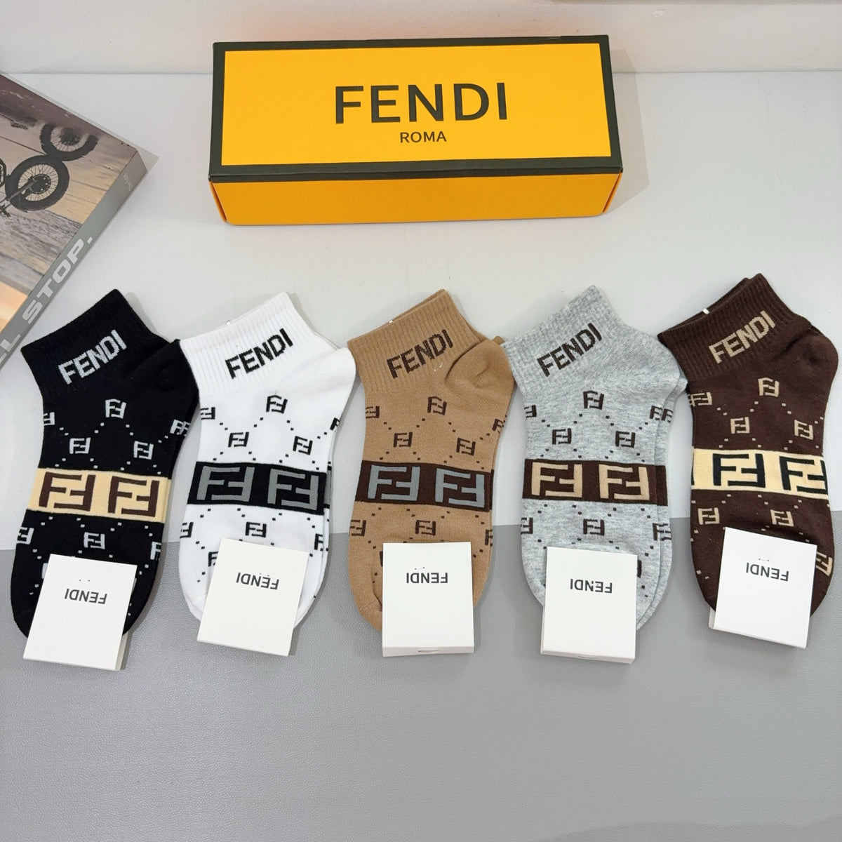 Fendi ff cuff assortment ankle socks - view 2