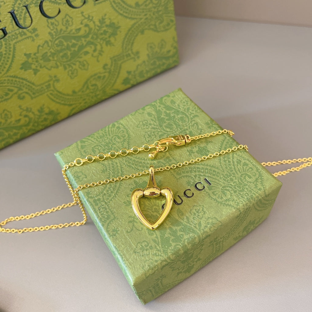 Gucci Horsebit Gold-Tone Heart Pendant Necklace - album image 4
