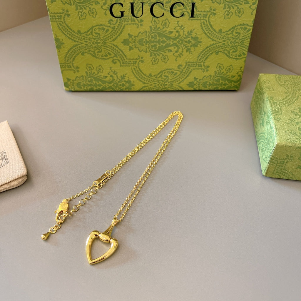 Gucci Horsebit Gold-Tone Heart Pendant Necklace - album image 9