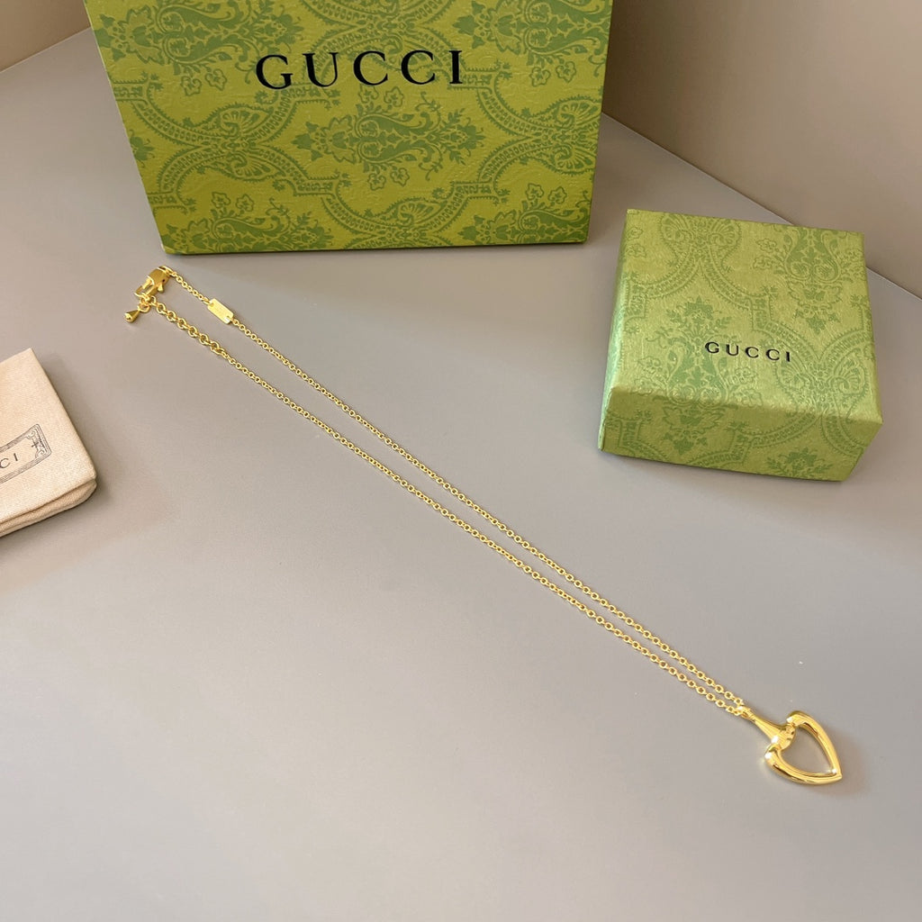 Gucci Horsebit Gold-Tone Heart Pendant Necklace - album image 2