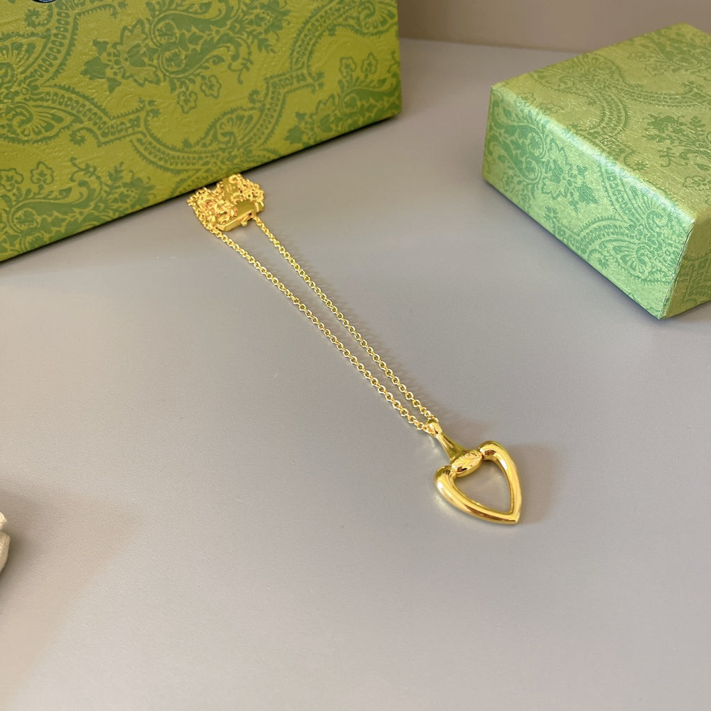 Gucci Horsebit Gold-Tone Heart Pendant Necklace - album image 5