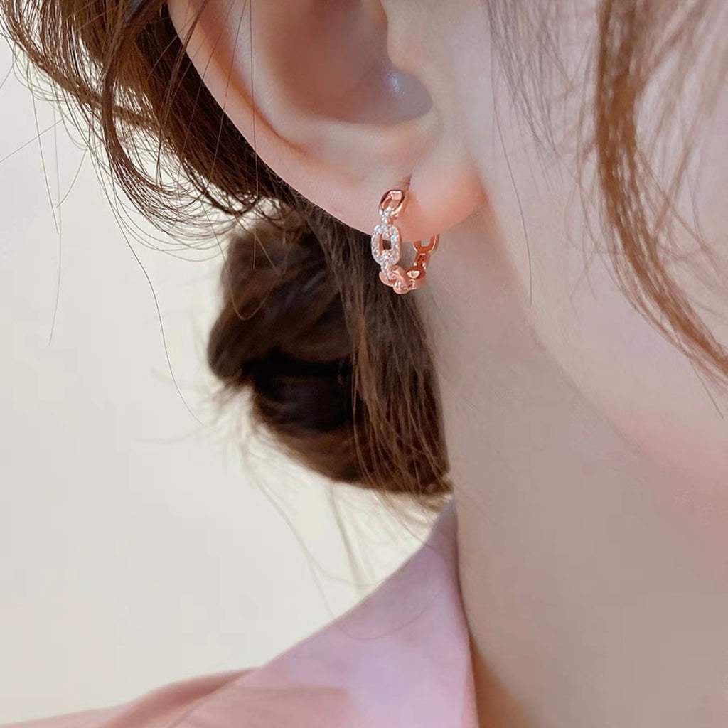 Chanel Rose Rose Gold-Tone Stud Earrings - album image 6