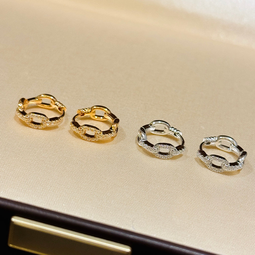 Chanel Rose Rose Gold-Tone Stud Earrings - album image 9