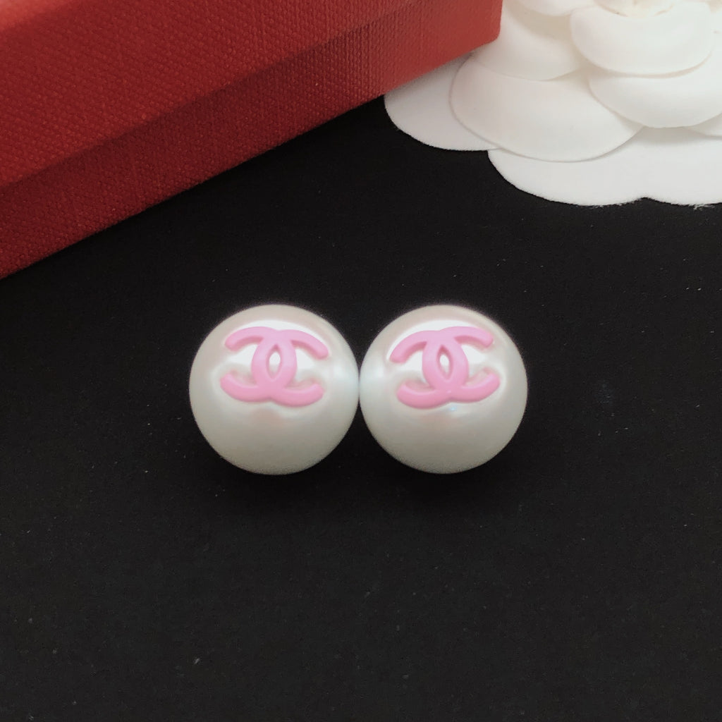 Chanel Pink Pearl Earrings - album image 4