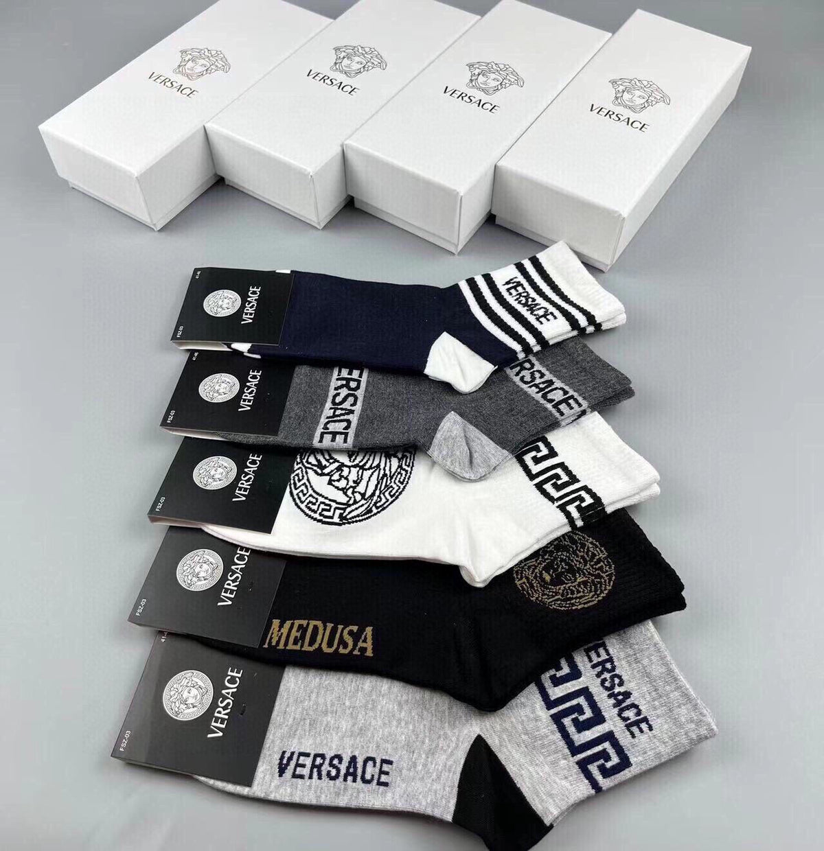 Versace mixed medusa graphics crew socks - view 17