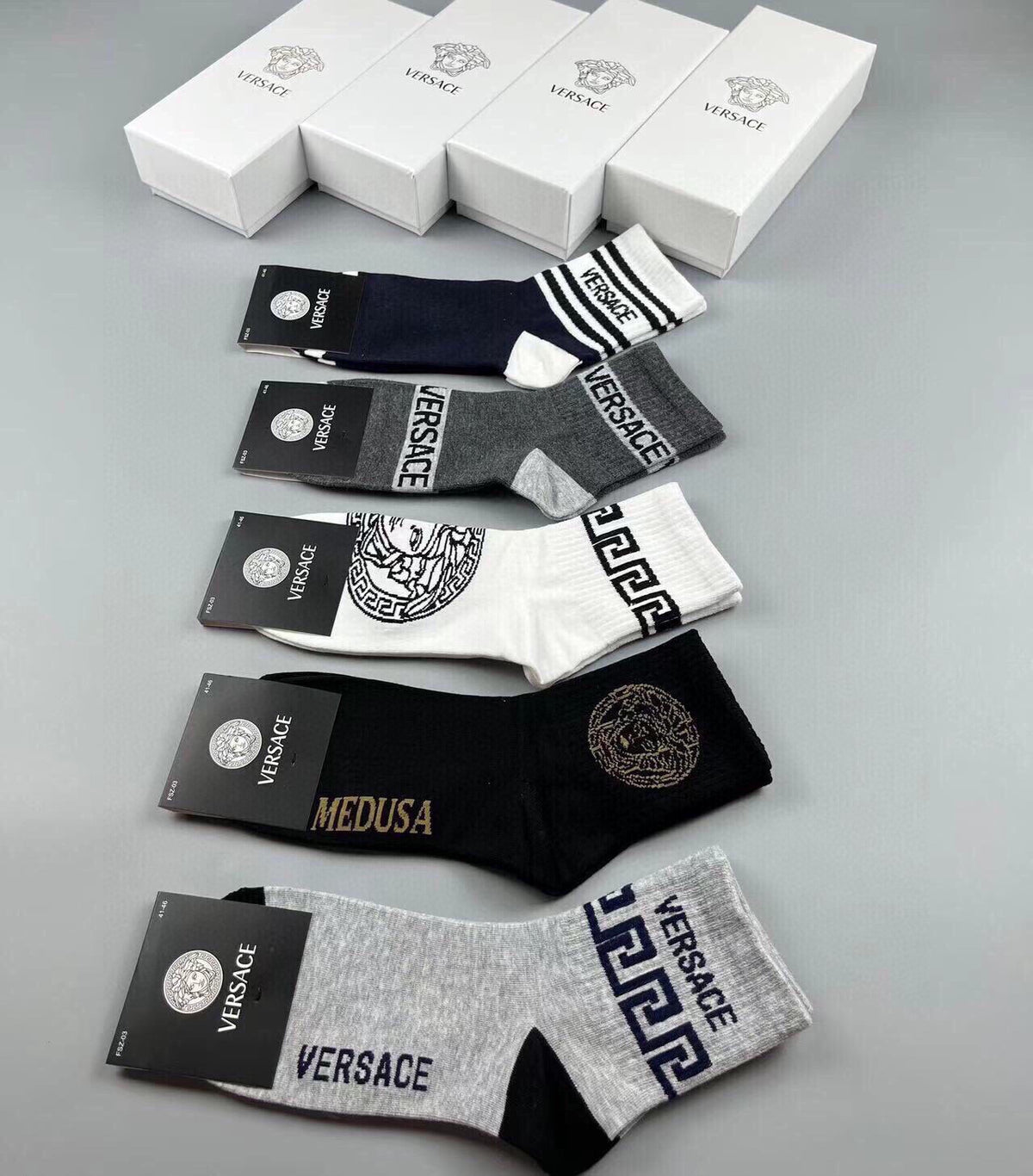 Versace mixed medusa graphics crew socks - view 18