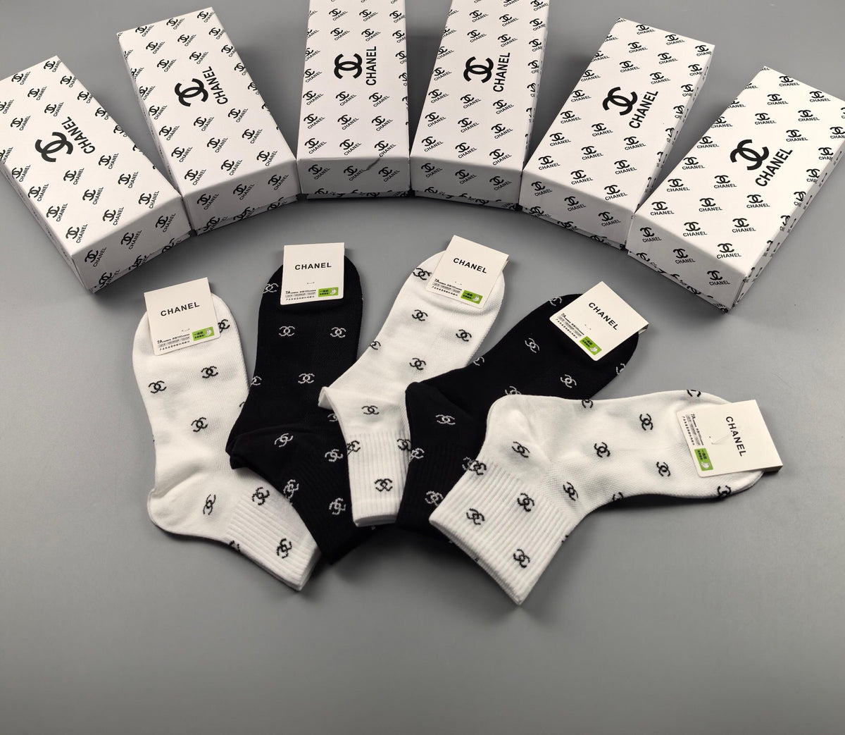 Chanel repeated small emblem crew socks - view 16