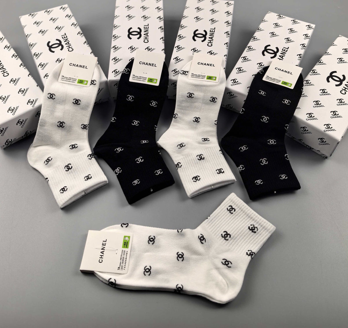 Chanel repeated small emblem crew socks - view 14
