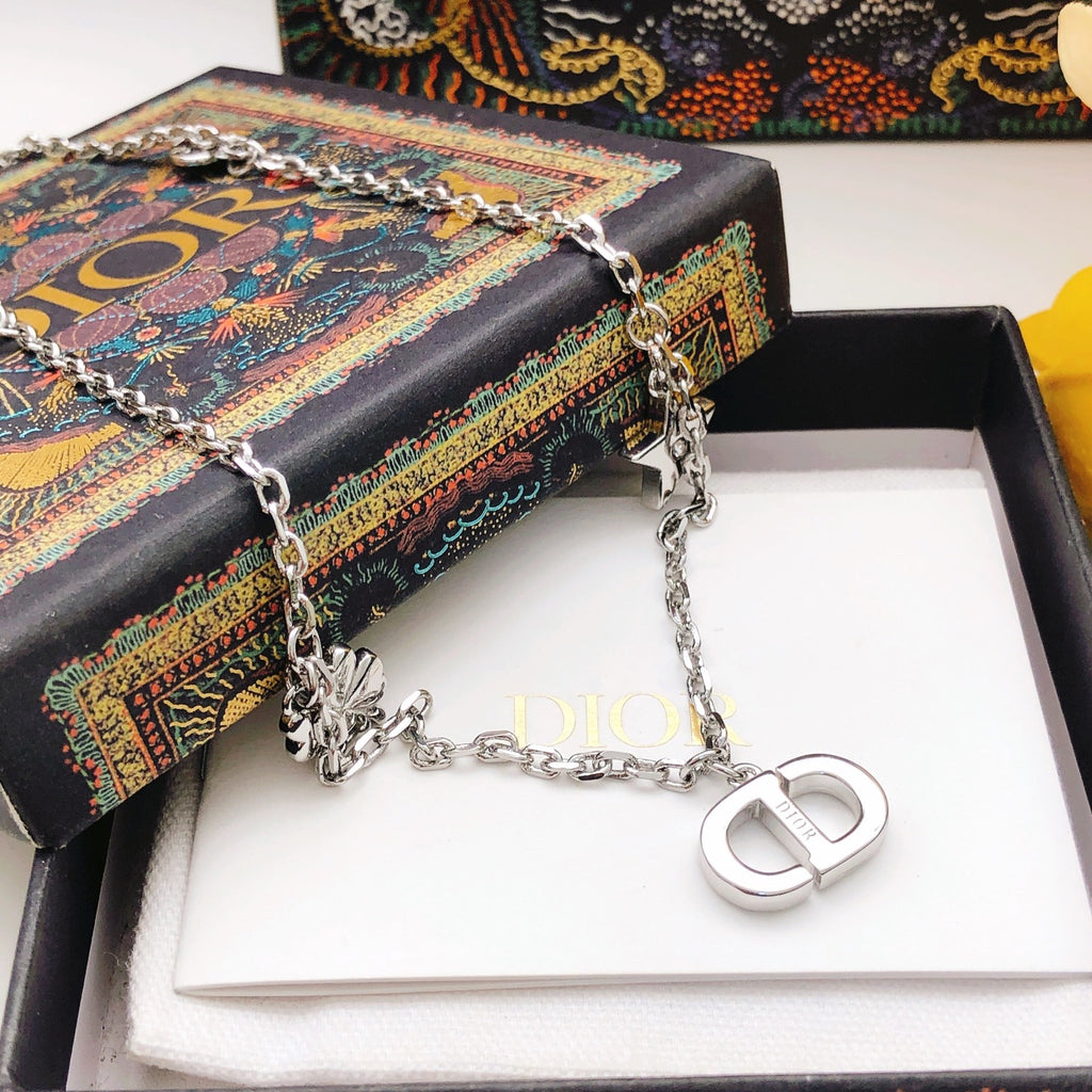 Dior CD Star and Clover Necklace - product image 8