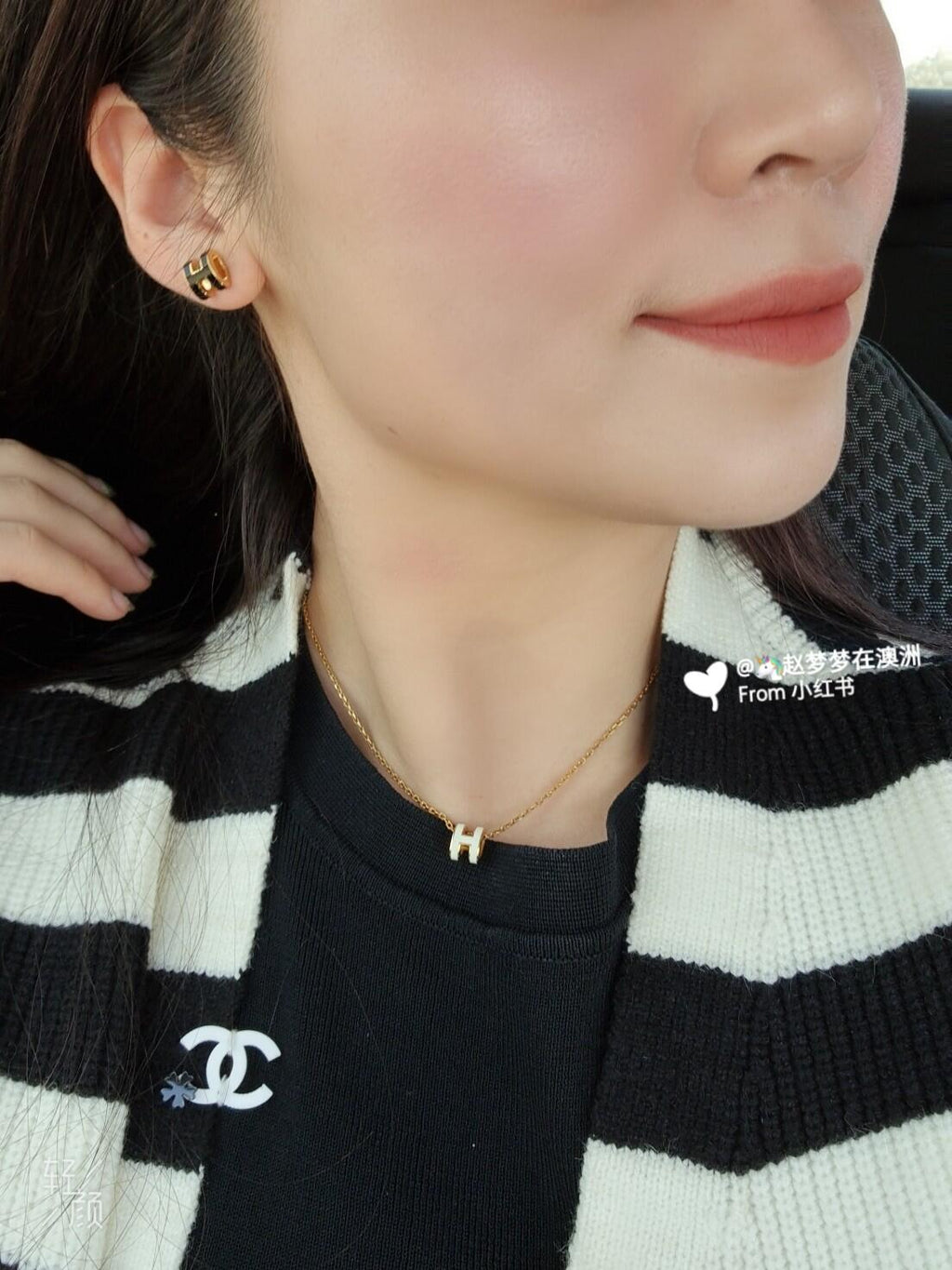 Hermès Gold-Tone Black Mini H Stud Earrings - album image 15