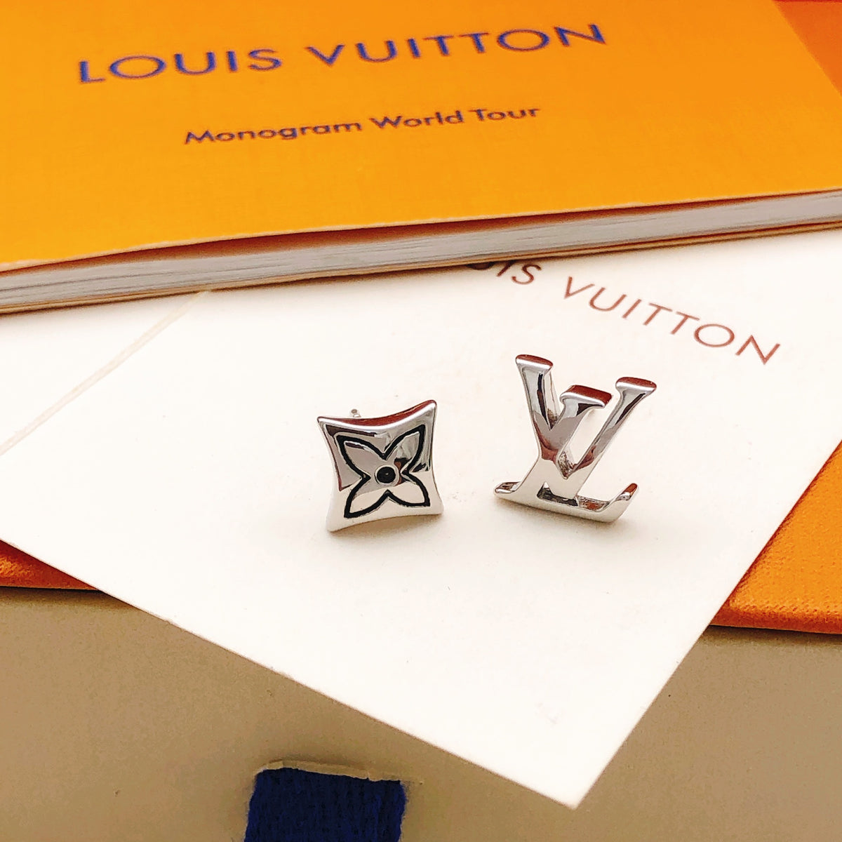 Louis Vuitton Silver-Tone Diamond-Shape Polished Earrings - album image 3